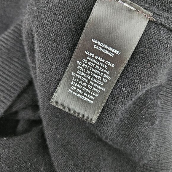 VEST - Picture 4 of 5